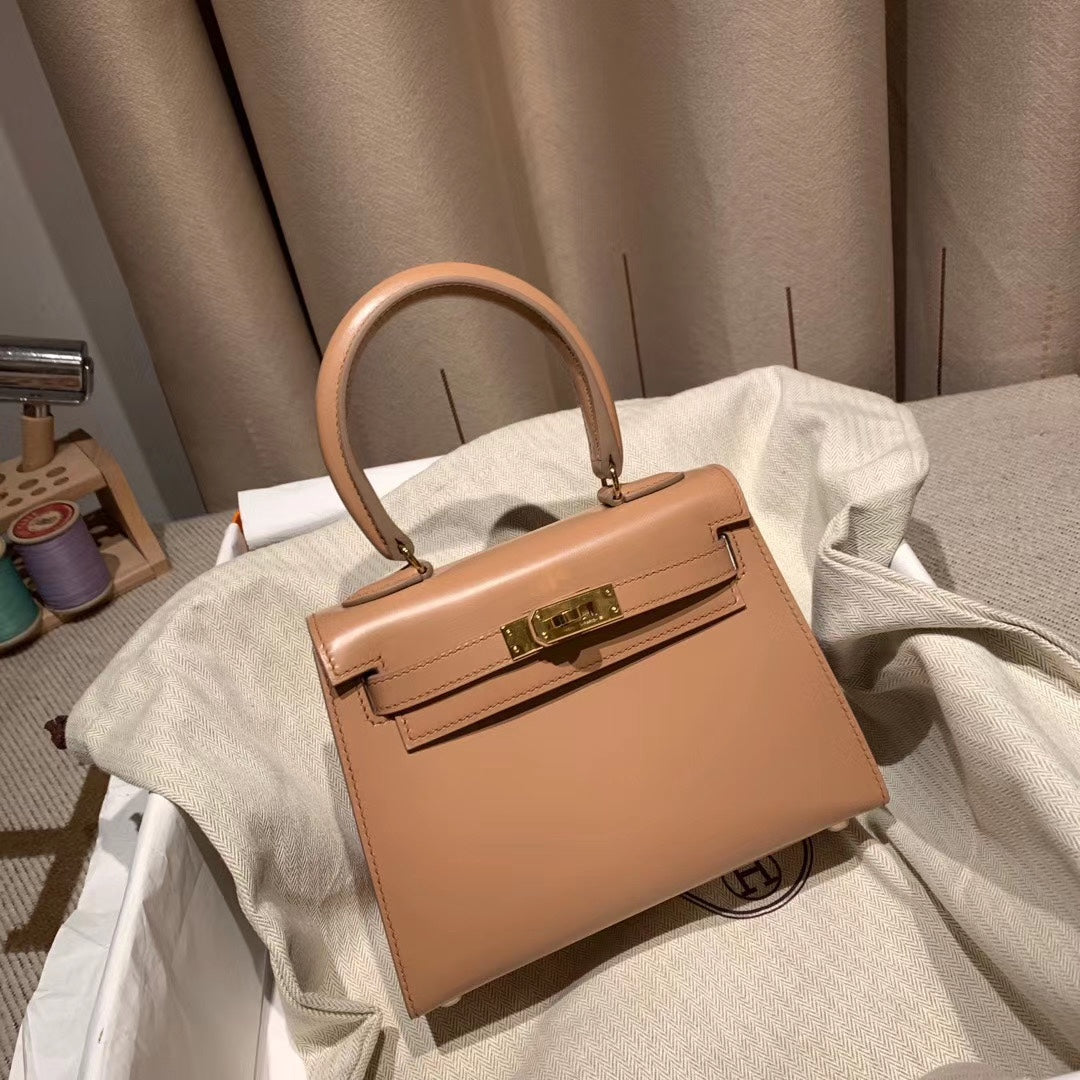 KELLY MINI 20 BAG IN CORAL PINK SMOOTH CALFSKIN WITH GOLD HARDWARE
