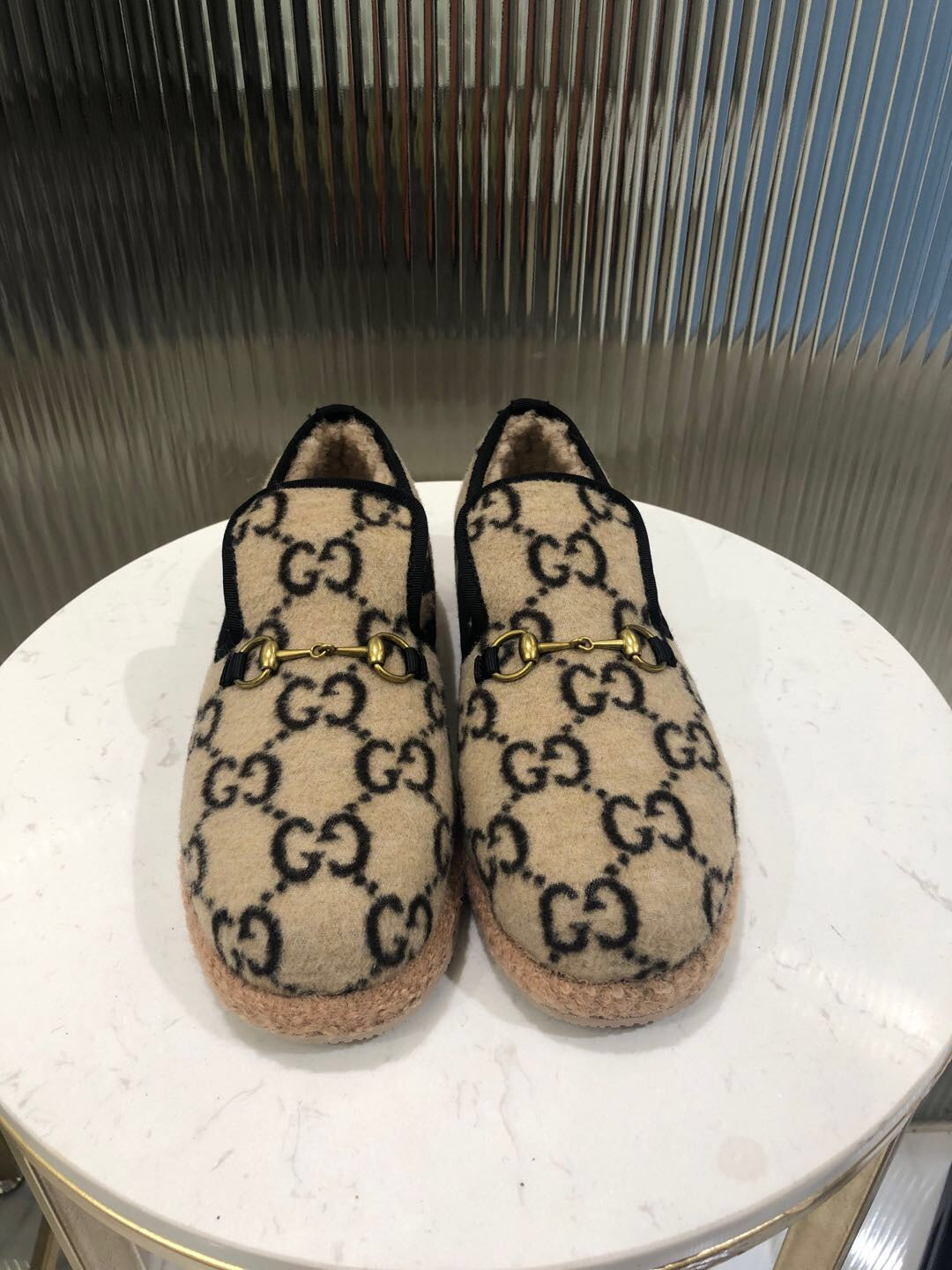 GG HORSEBIT LOAFER IN BEIGE MIX BLACK WOOL AND LAMB FUR LINING
