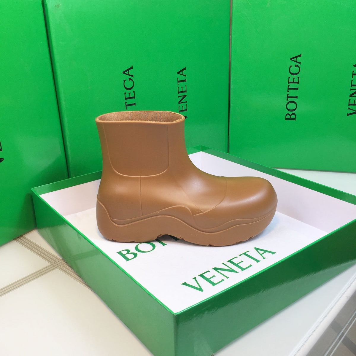 PUDDLE ANKLE BOOT IN CAMEL BEIGE RUBBER