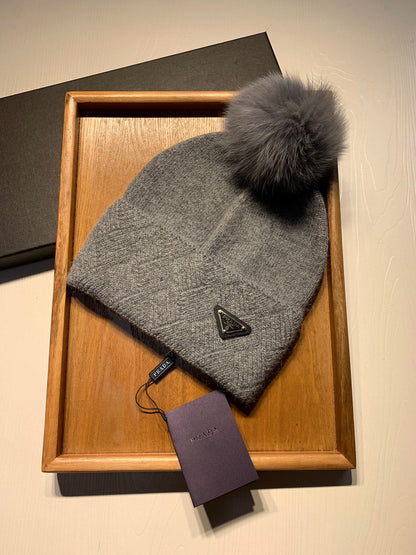 BEANIE HAT IN DOVE GRAY WOOL AND RABBIT FUR 361434
