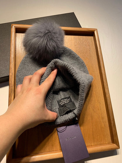 BEANIE HAT IN DOVE GRAY WOOL AND RABBIT FUR 361434