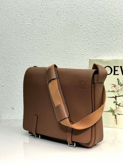 LOE 33 XS MILITARY MESSENGER BAG IN WINTER BROWN CALFSKIN AND JACQUARD