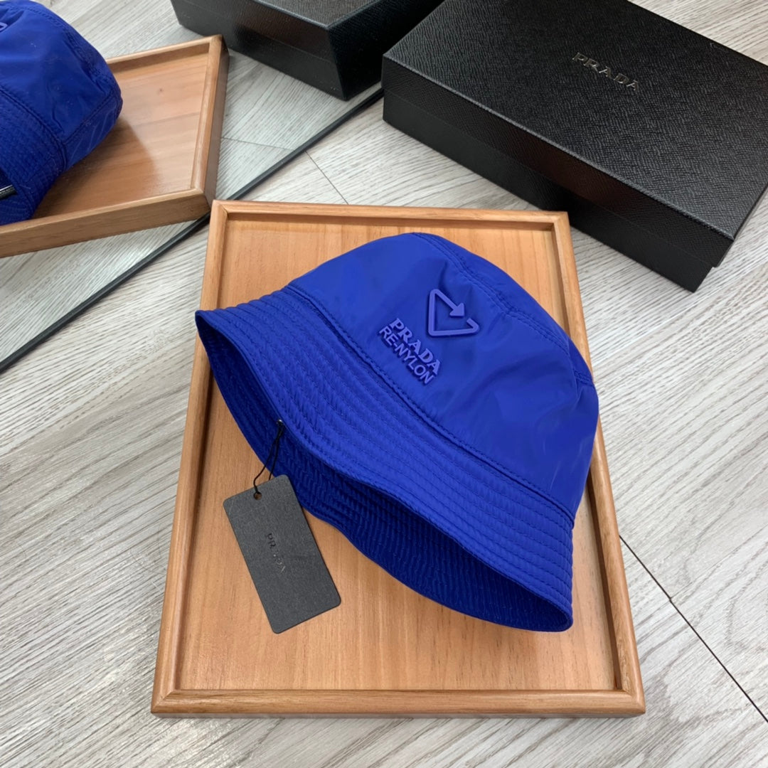 BUCKET HAT IN AZURE BLUE RE-NYLON 234099