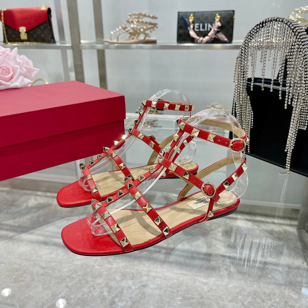 ROCKSTUD SANDAL WITH STRAPS IN CHERRY RED CALFSKIN