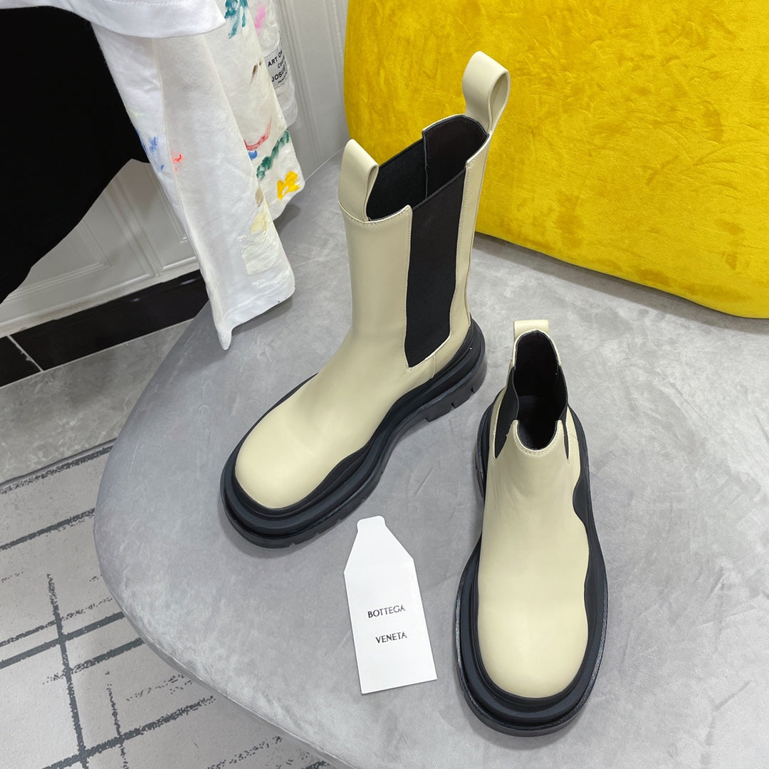 TIRE CHELSEA BOOT IN BLACK MIX BISQUE BEIGE CALFSKIN