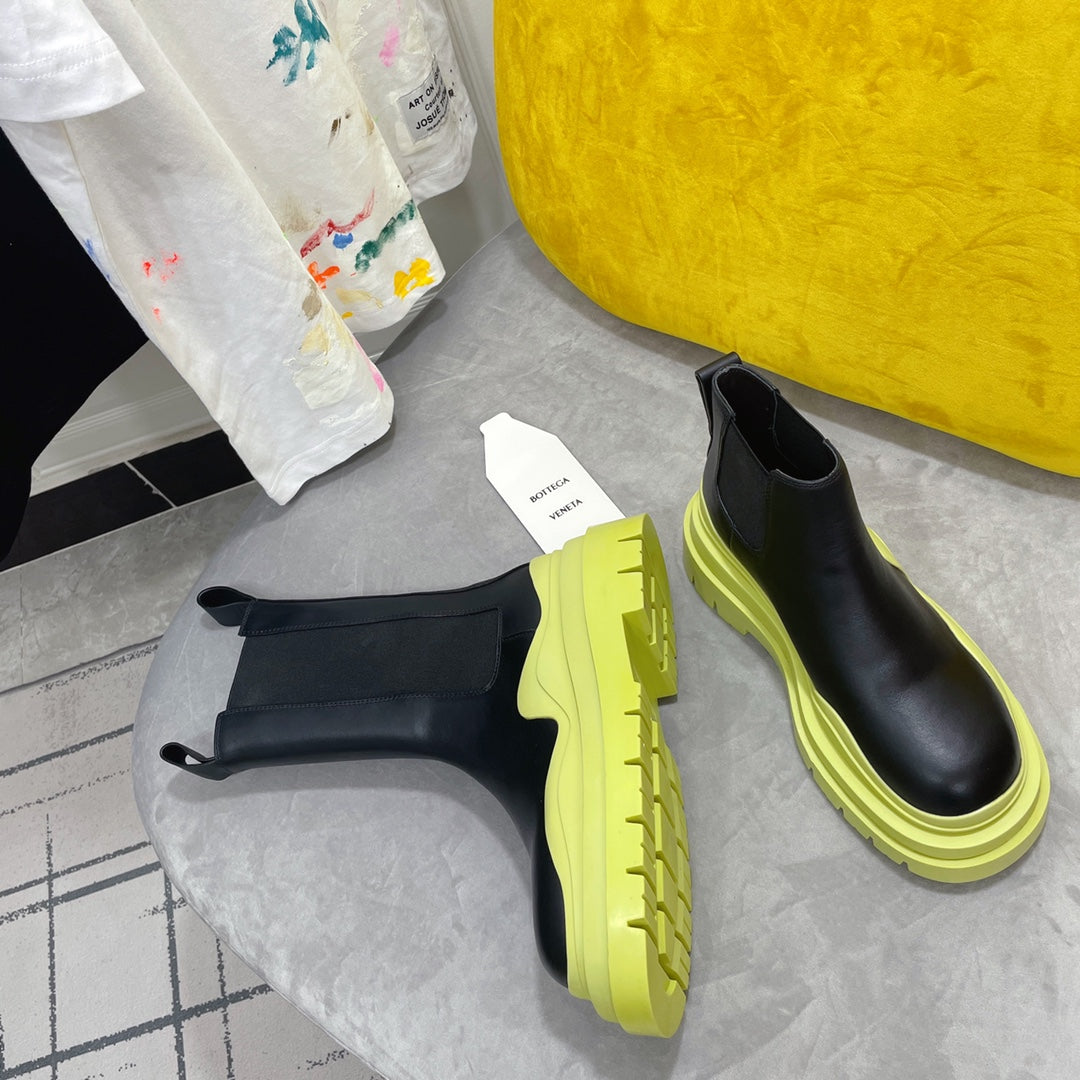 TIRE CHELSEA BOOT IN BLACK MIX NEON YELLOW CALFSKIN