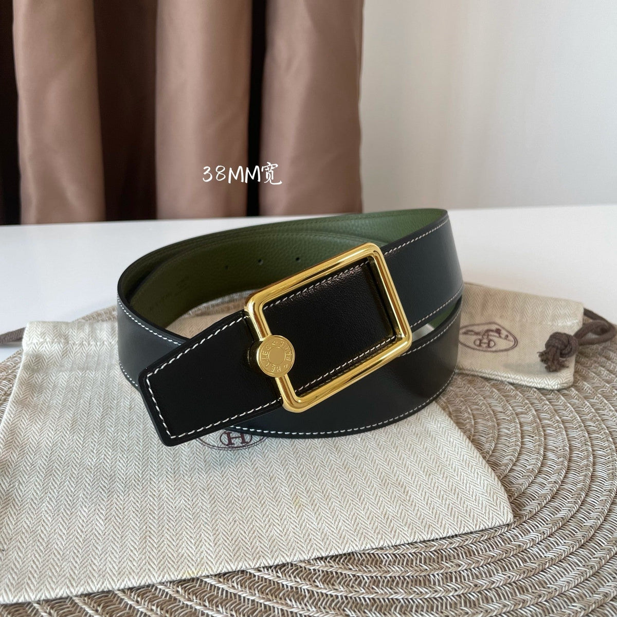 OSCAR BELT BUCKLE & REVERSIBLE OLIVE GREEN LEATHER STRAP 38MM GOLD HARDWARE