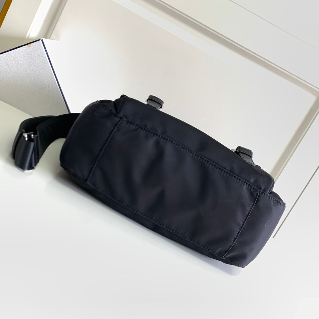 TRIANGLE LOGO CROSSBODY BAG 30 IN BLACK RE-NYLON