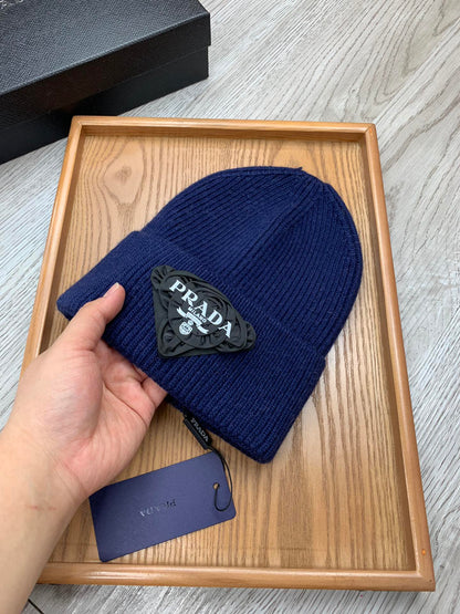 BEANIE HAT IN NAVY BLUE WOOL 431359