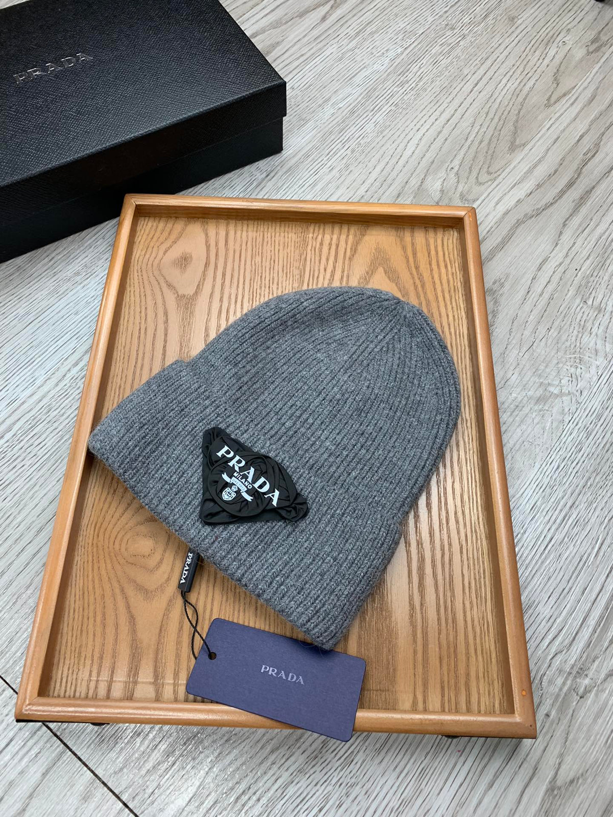 BEANIE HAT IN RHINO GRAY WOOL 431361