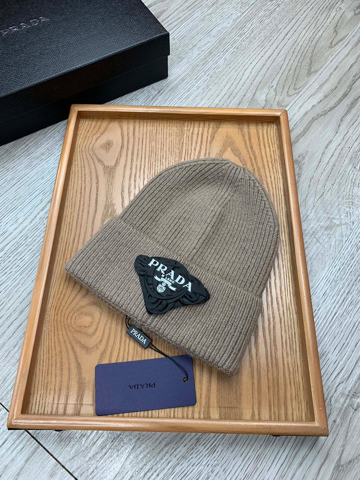 BEANIE HAT IN MEDIUM BROWN WOOL 431354