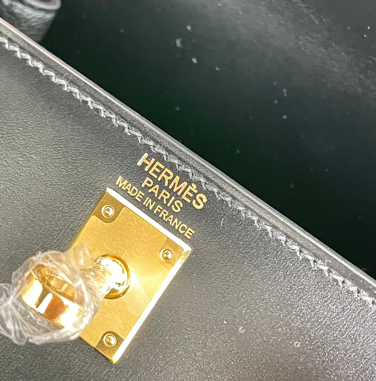 KELLY MINI 20 BAG IN BLACK SMOOTH CALFSKIN WITH GOLD HARDWARE
