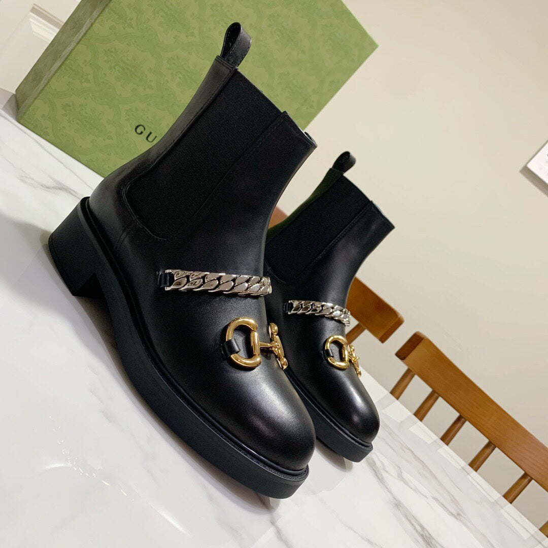 HORSEBIT ANKLE BOOTS WITH CHAIN IN BLACK CALFSKIN