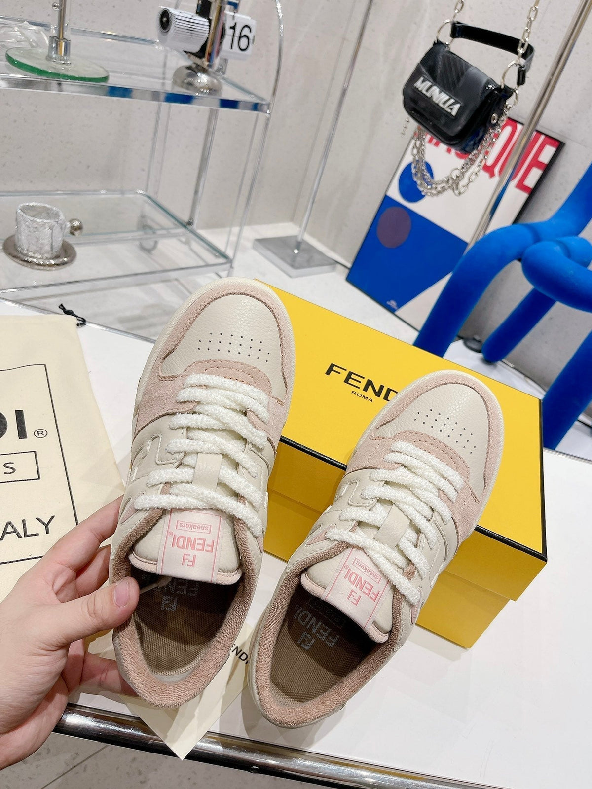 FENDI CASUAL SNEAKER IN WHITE CALFSKIN AND LIGHT PINK SUEDE