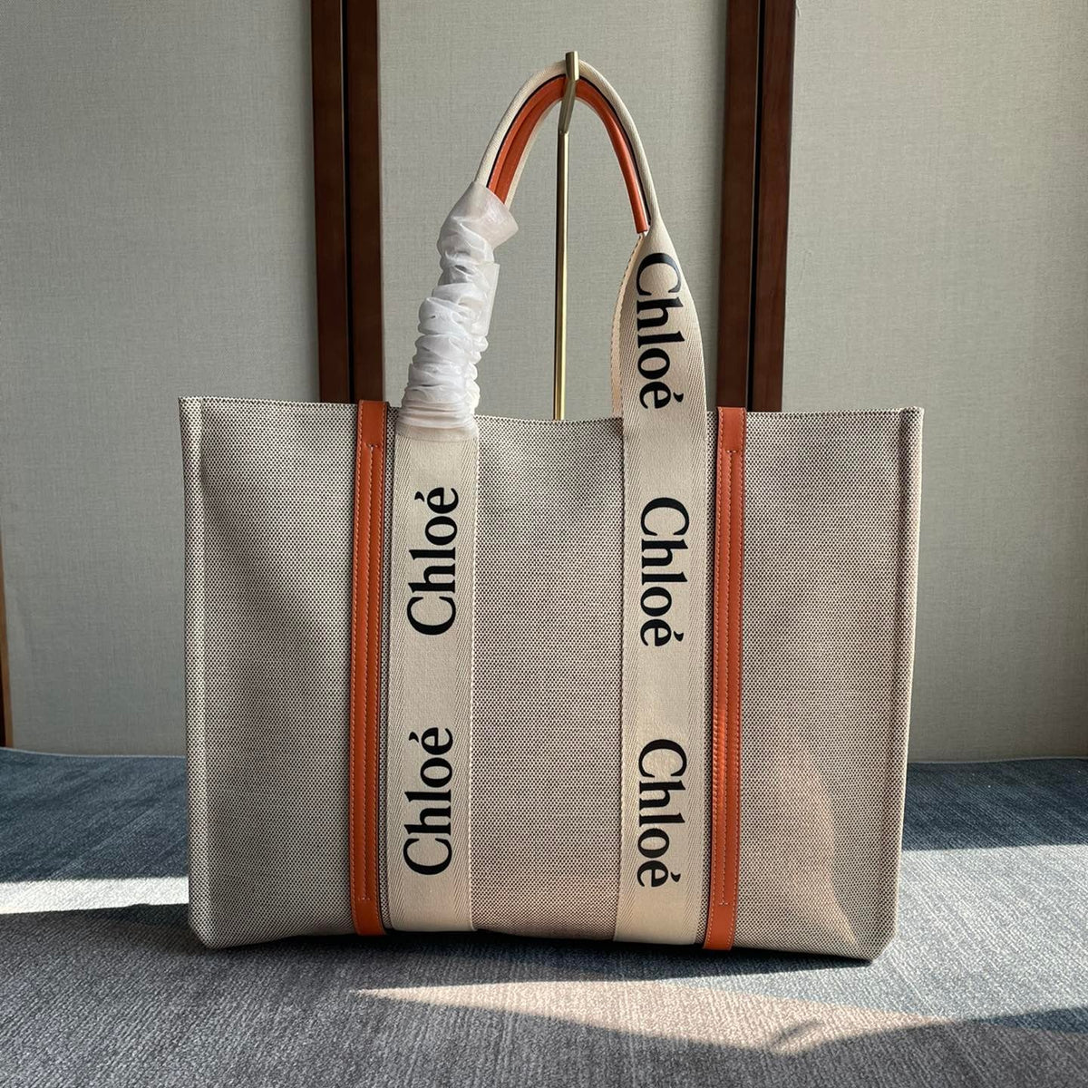 LAGRE WOODY TOTE BAG 45 IN BEIGE LINEN CANVAS BLACK WEBBING LOGO EMBROIDER ORANGE CALFSKIN