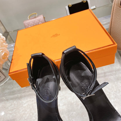 PREMIERE 105 SANDAL IN BLACK CALFSKIN