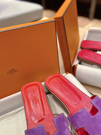 0RAN SANDALS IN VIOLET PURPLE SUEDE AND CHERRY RED CALFSKIN