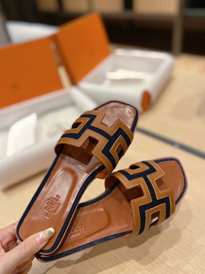 0RAN SANDALS IN BRONZE BROWN CALFSKIN AND BLACK CANVAS