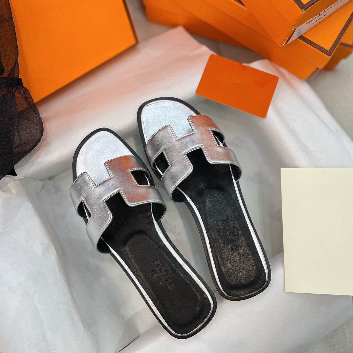 0ran Sandal Silver Leather
