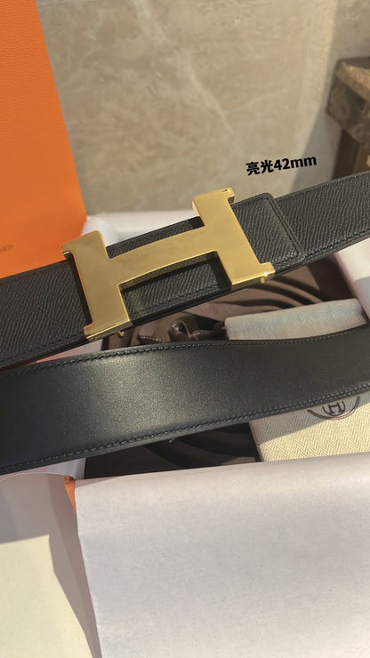 HM CONSTANCE BELT BUCKLE & REVERSIBLE BLACK LEATHER STRAP 42MM GOLD HARDWARE