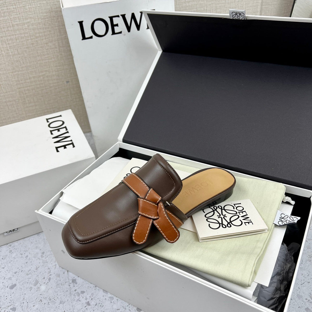 LW GATE BROWN BELTED MULE CHOCOLATE CALFSKIN