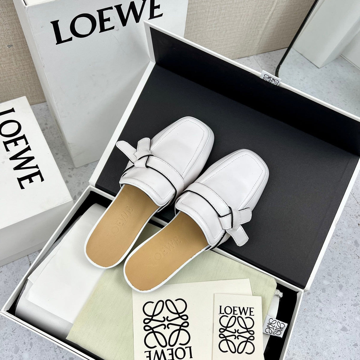 LW GATE BELTED MULE WHITE CALFSKIN