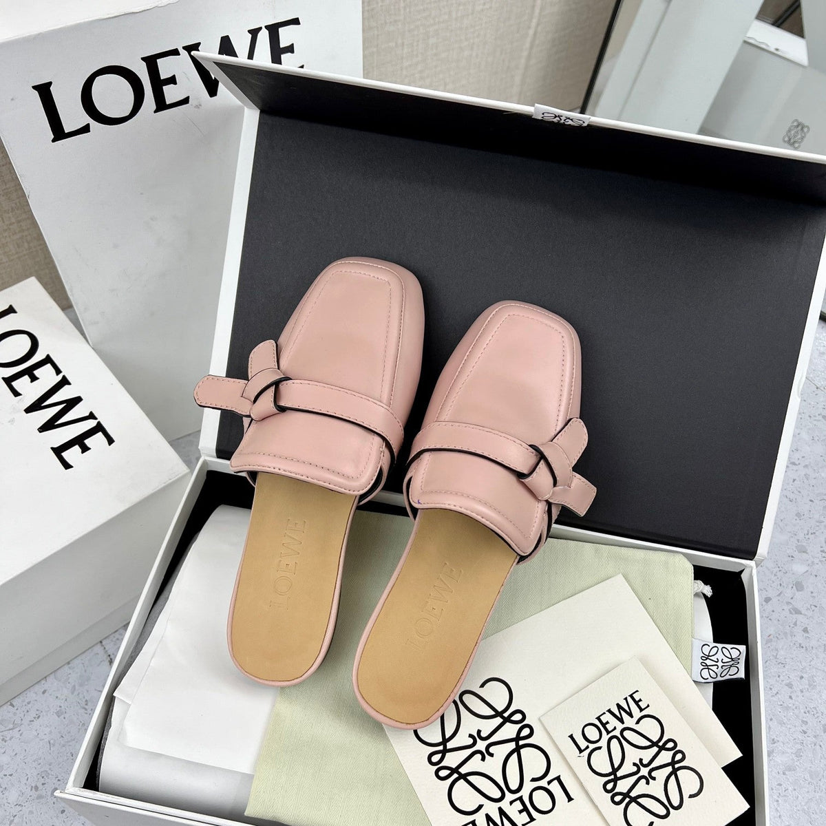 LW GATE BELTED MULE LIGHT PINK CALFSKIN