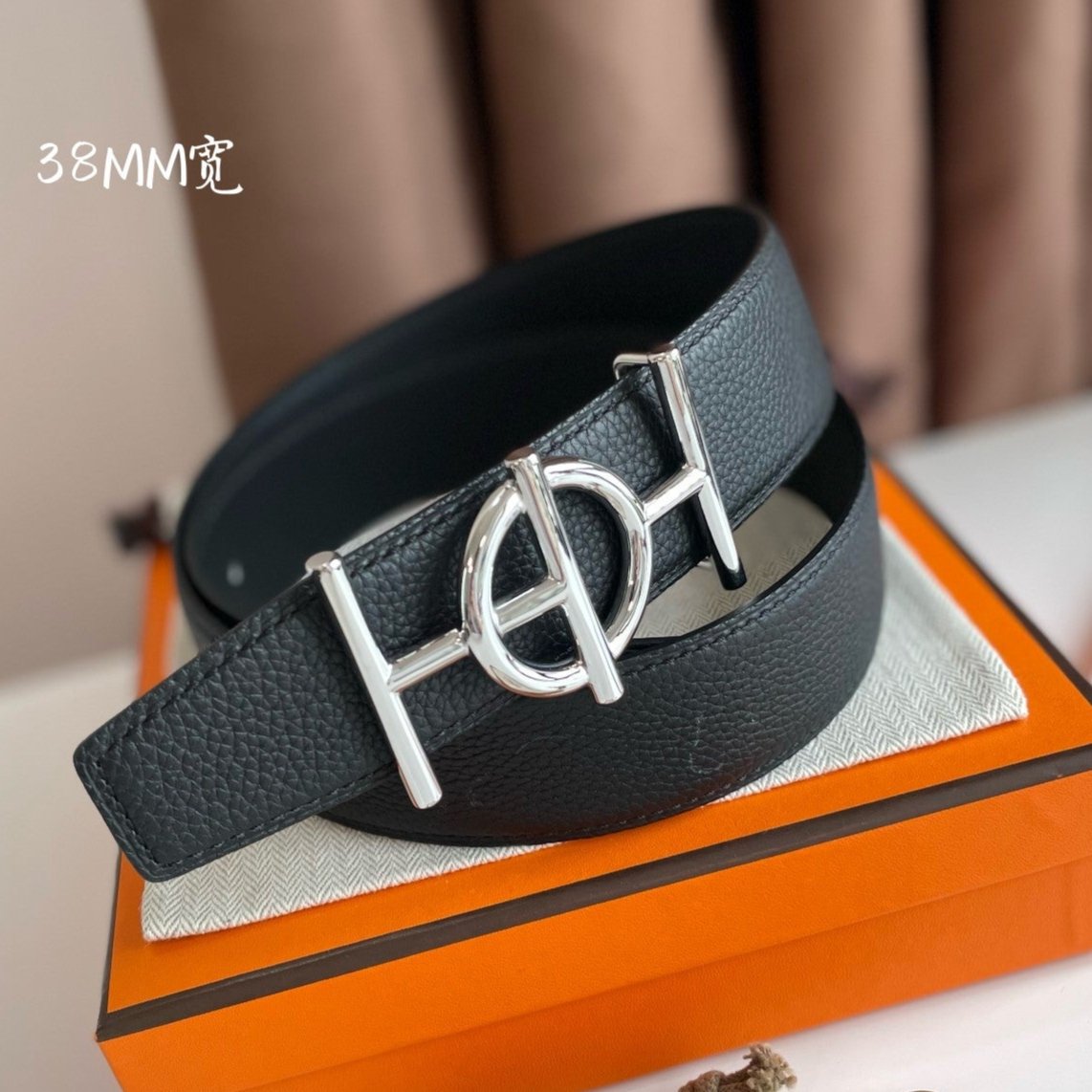 ULYSSE BELT BUCKLE & REVERSIBLE BLACK LEATHER STRAP 38MM SILVER HARDWARE
