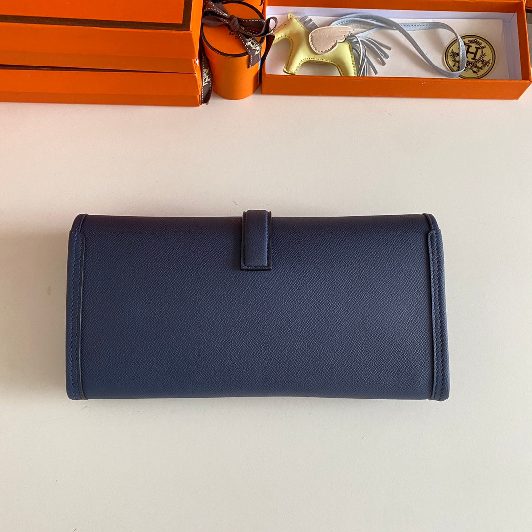 JIGE ELAN 29 CLUTCH IN NAVY BLUE CALFSKIN