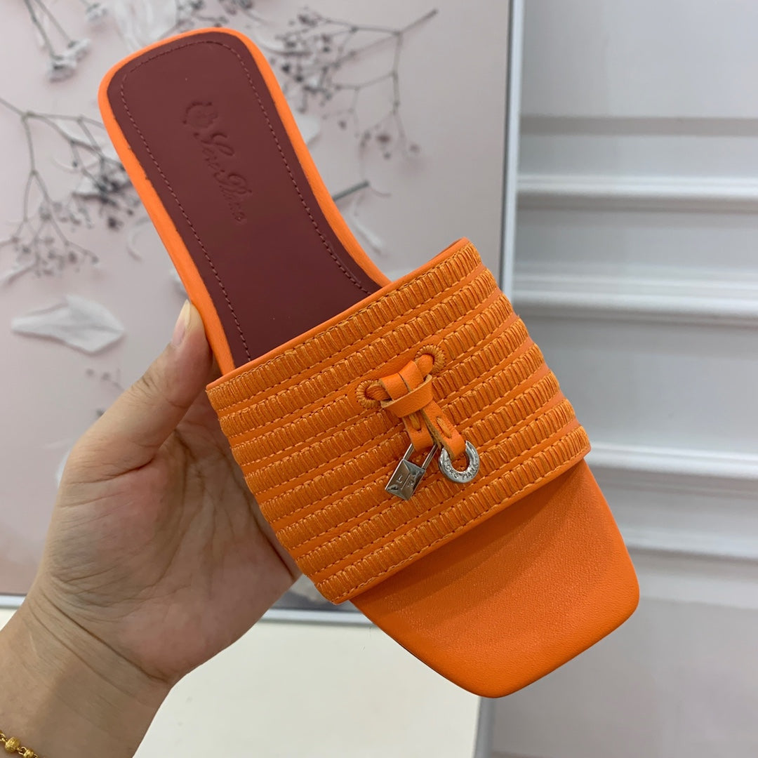 LP RAFFIA CHARMS FLATS SANDAL ORANGE CALFSKIN