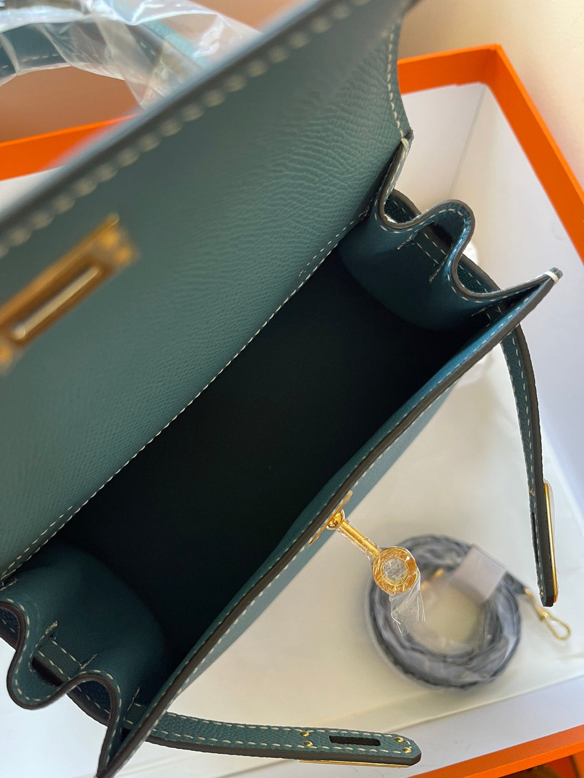 KELLY MINI 20 BAG IN PINE GREEN CALFSKIN WITH GOLD HARDWARE