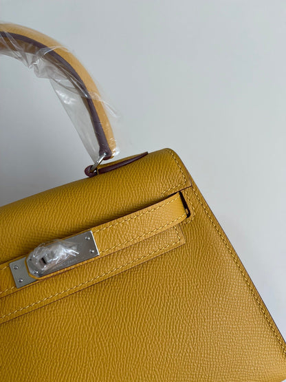 KELLY MINI 20 BAG IN DIJON YELLOW CALFSKIN WITH GOLD HARDWARE