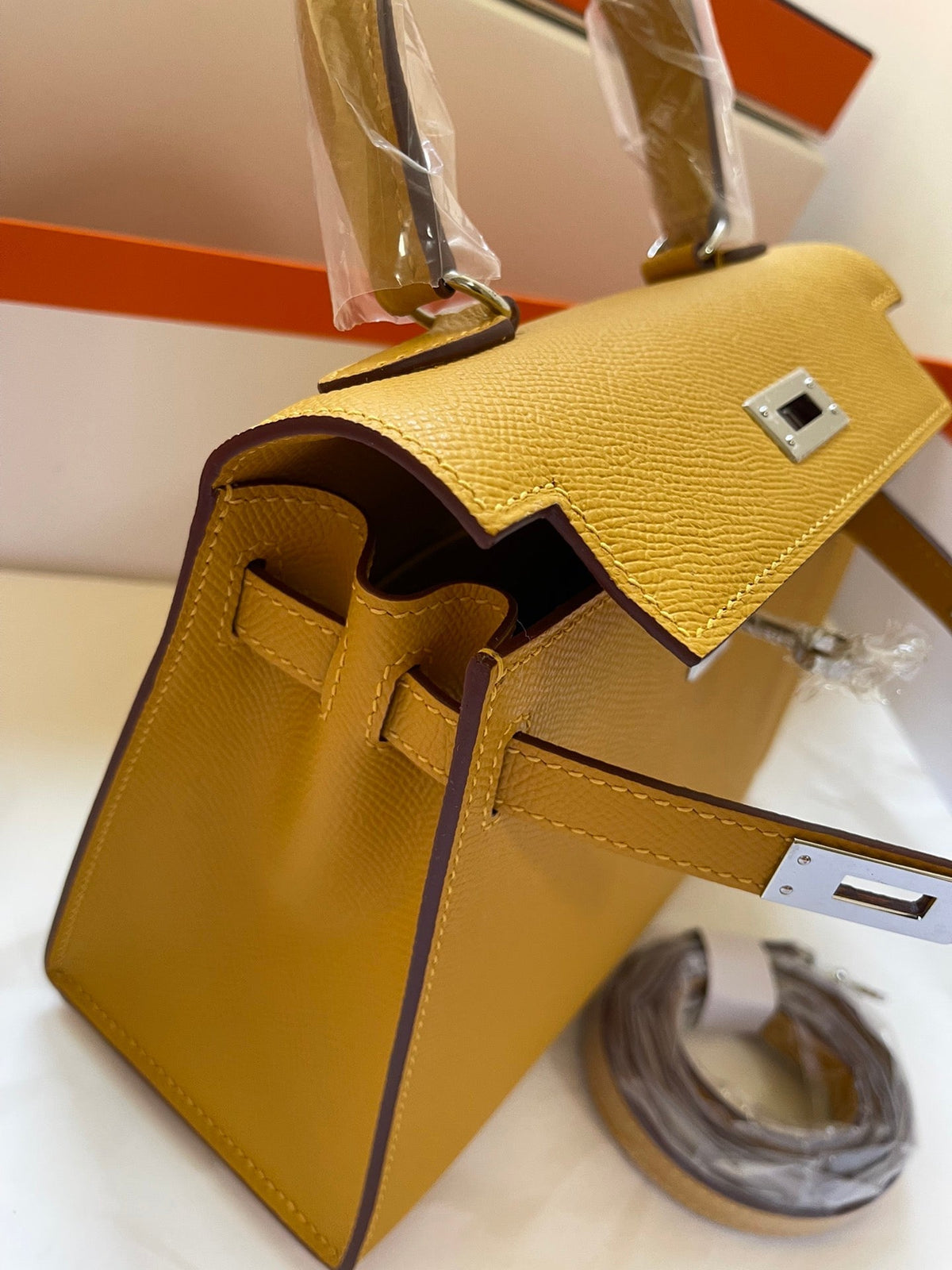 KELLY MINI 20 BAG IN DIJON YELLOW CALFSKIN WITH GOLD HARDWARE