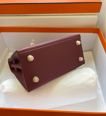 KELLY MINI 20 BAG IN GARNET RED CALFSKIN WITH GOLD HARDWARE