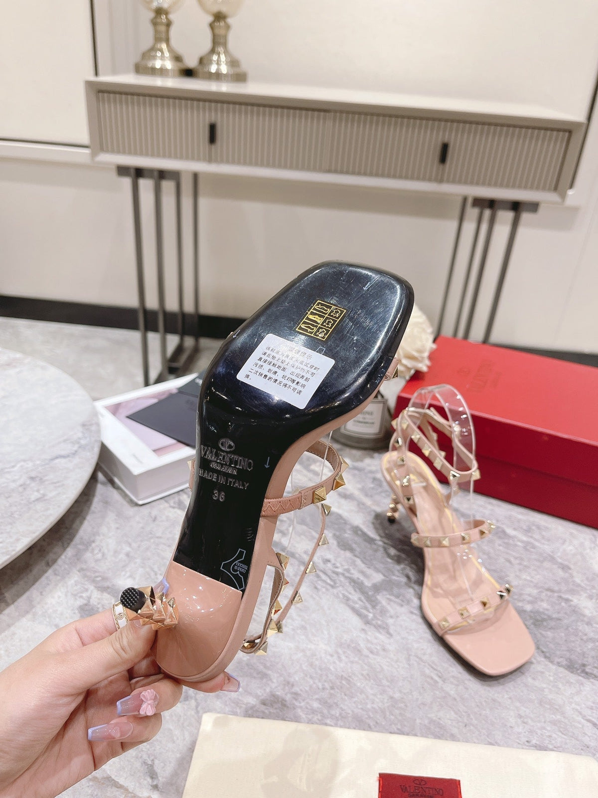 HIGH HEEL 6 CM SANDAL IN PEACHY PINK LAMBSKIN WITH STUDS
