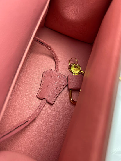 KELLY BAG 20 IN ROUGE PINK OSTRICH LEATHER WITH GOLD HARDWARE