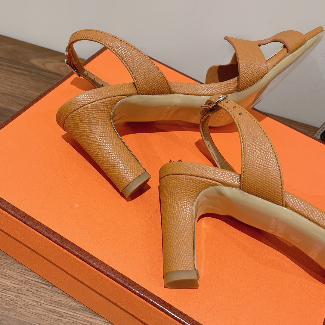 HOLY 75 SANDAL IN CINNAMON BROWN GRAINED CALFSKIN
