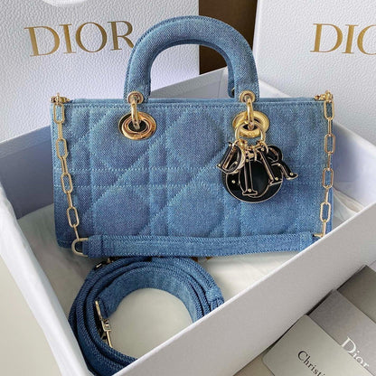 MEDIUM D-JOY BAG 26 IN LIGHT BLUE MACROCANNAGE DENIM