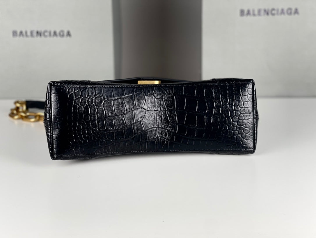 DOWNTOWN SHOULDER BAG 29 IN BLACK CROCODILE EMBOSSED CALFSKIN GOLD HARDWARE