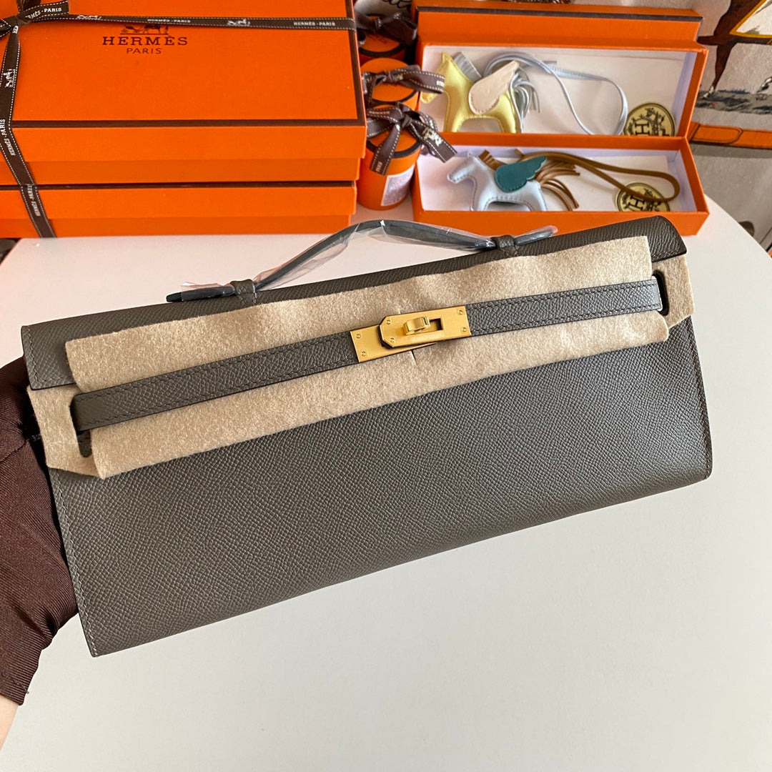 KELLY CUT 31 IN WOOD BROWN CALFSKIN WITH GOLD HARDWARE