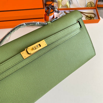 KELLY CUT 31 IN APPLE GREEN CALFSKIN WITH GOLD HARDWARE