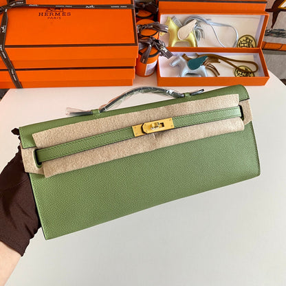 KELLY CUT 31 IN APPLE GREEN CALFSKIN WITH GOLD HARDWARE