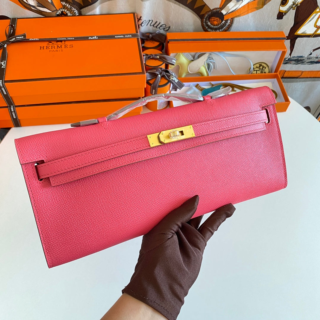 KELLY CUT 31 IN WATERMELON PINK CALFSKIN WITH GOLD HARDWARE