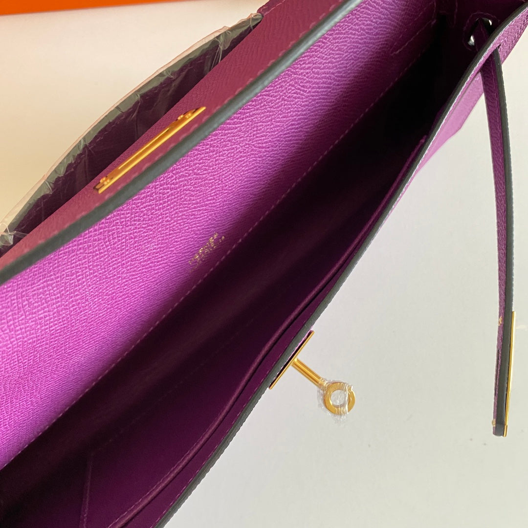 KELLY CUT 31 IN VIOLET PURPLE CALFSKIN WITH GOLD HARDWARE