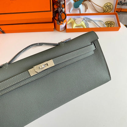 KELLY CUT 31 IN SEAFOAM GREEN CALFSKIN WITH SILVER HARDWARE