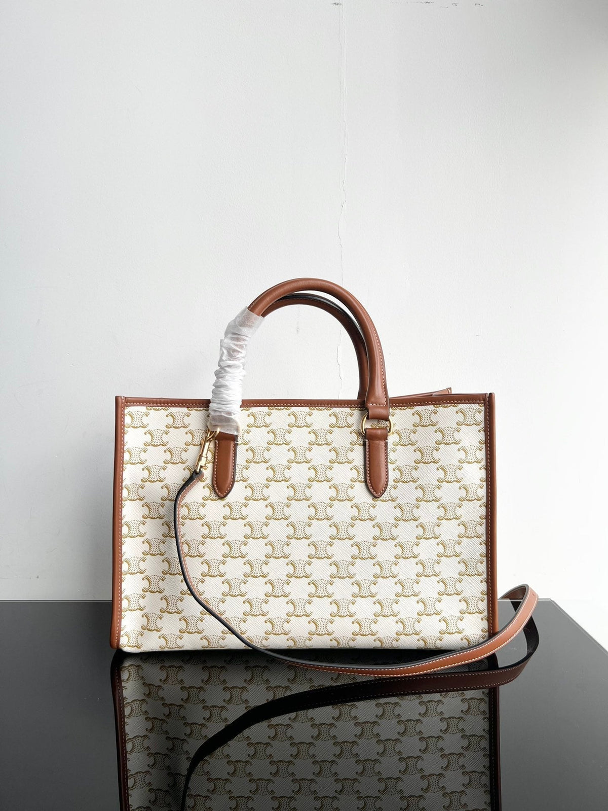 TRIOMPHE CABAS 35 WHITE CREAM CALFSKIN TOTE