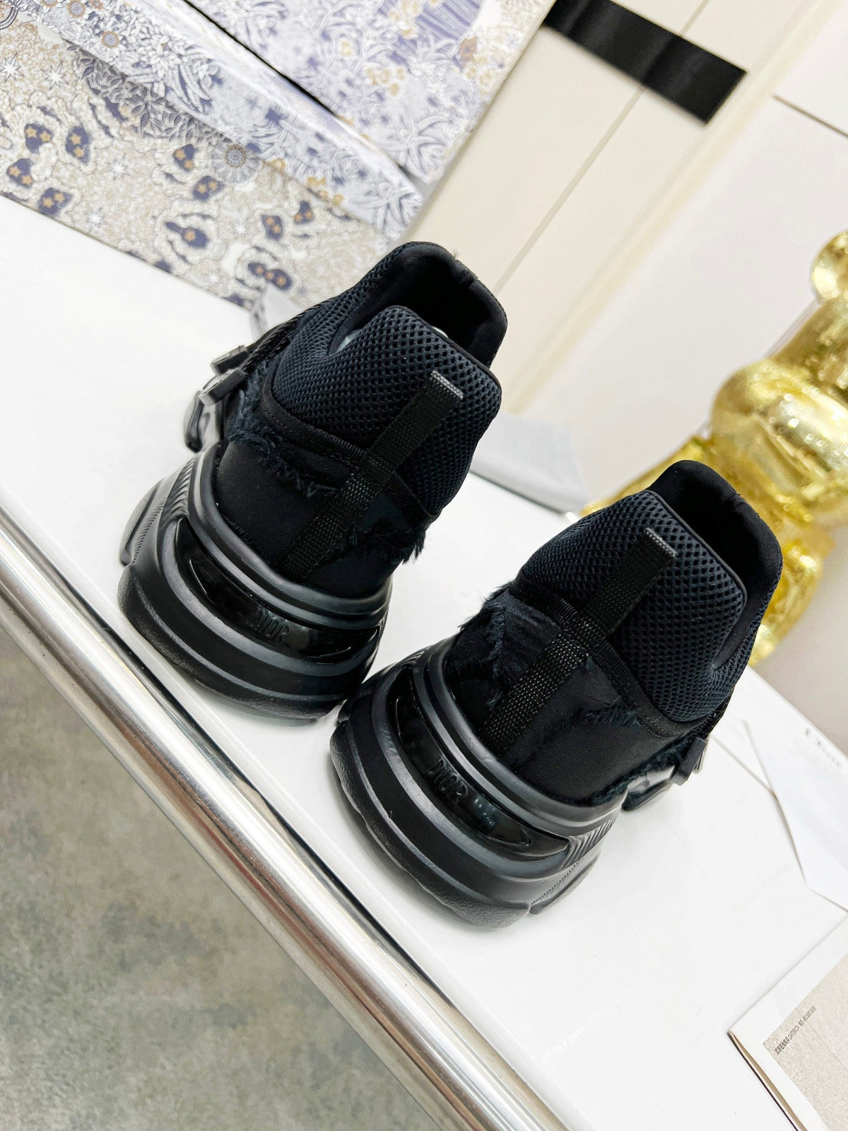 D-WANDER SNEAKERS IN BLACK TECHNICAL FABRIC AND SUEDE