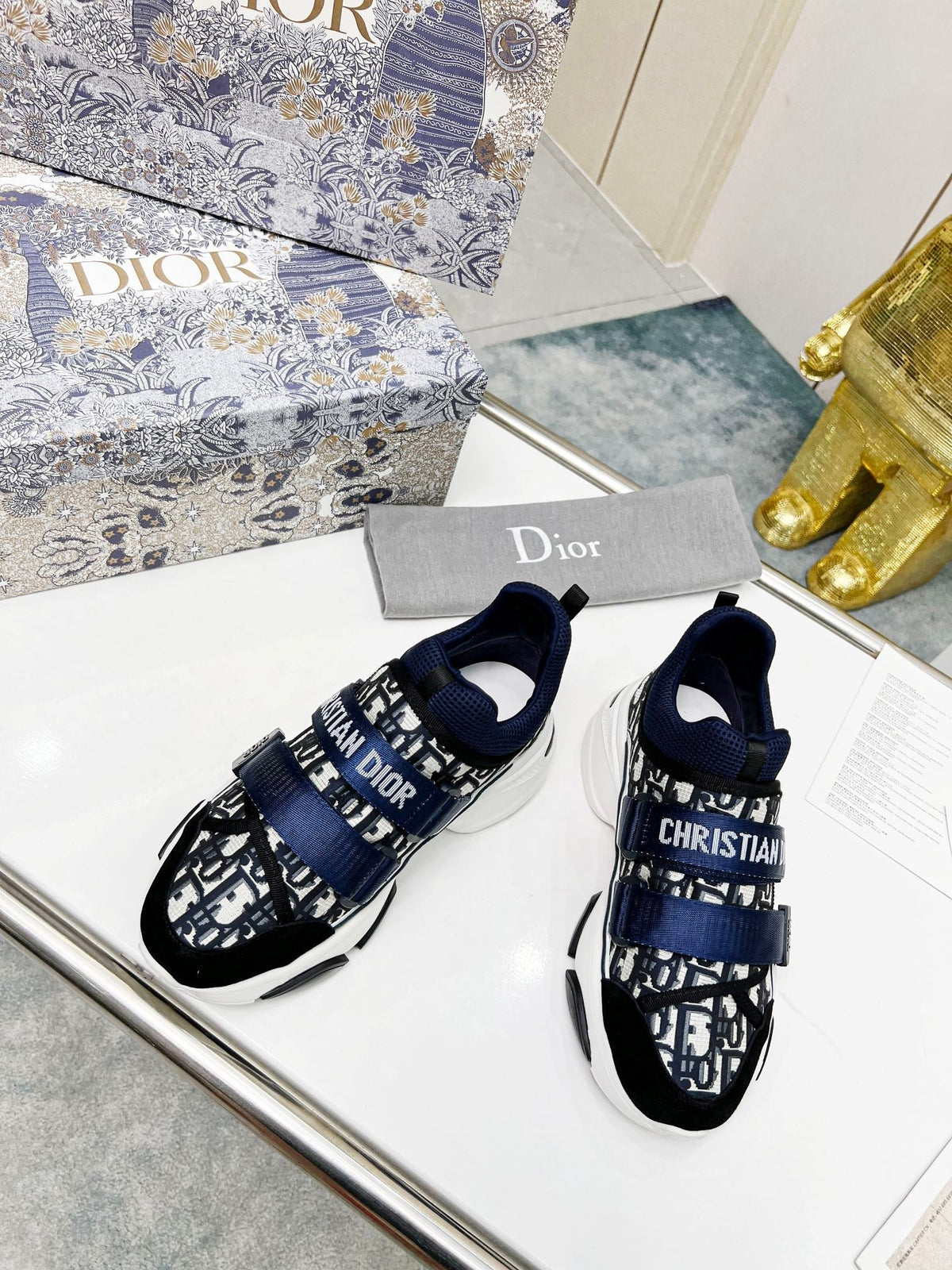D-WANDER SNEAKERS IN COLORFUL TECHNICAL FABRIC AND SUEDE 153028