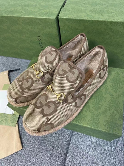 GG HORSEBIT LOAFER IN ECRU BEIGE WOVEN FABRIC AND WOOL MIX LAMB FUR LINING