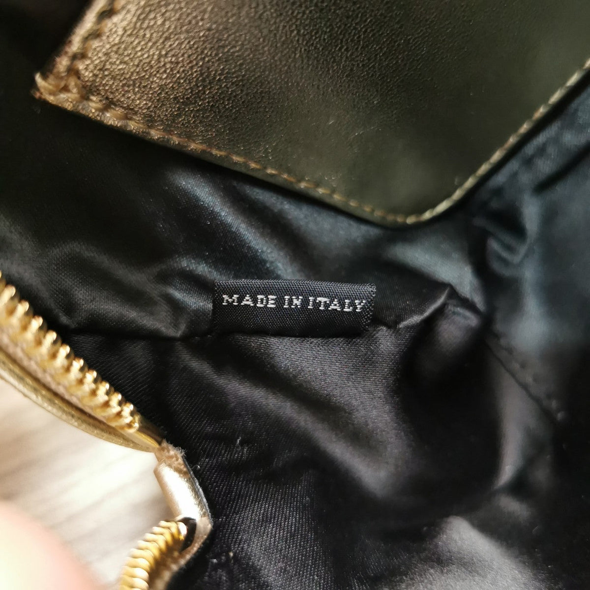 TOO PRETTY 17 HANDBAG GOLDEN LAMBSKIN